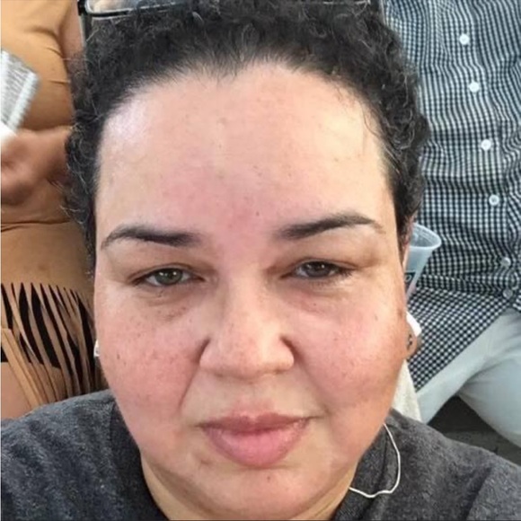 Meet your Posher, Alicia - Picture 2 of 2